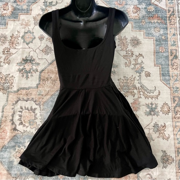 Reformation Black Pleated Sundress Square Neck - Picture 3 of 10